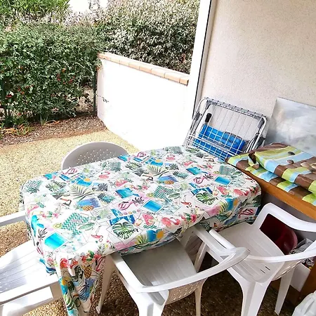 T2 Pour 4 Pers., Jardin, Parking, Proche - Fr-1-607-160 * Agde